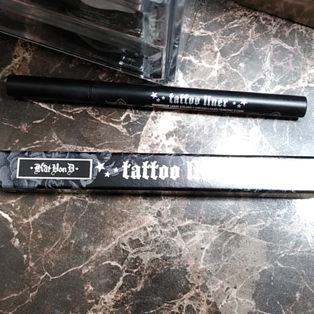 KaVon D Liquid Liner